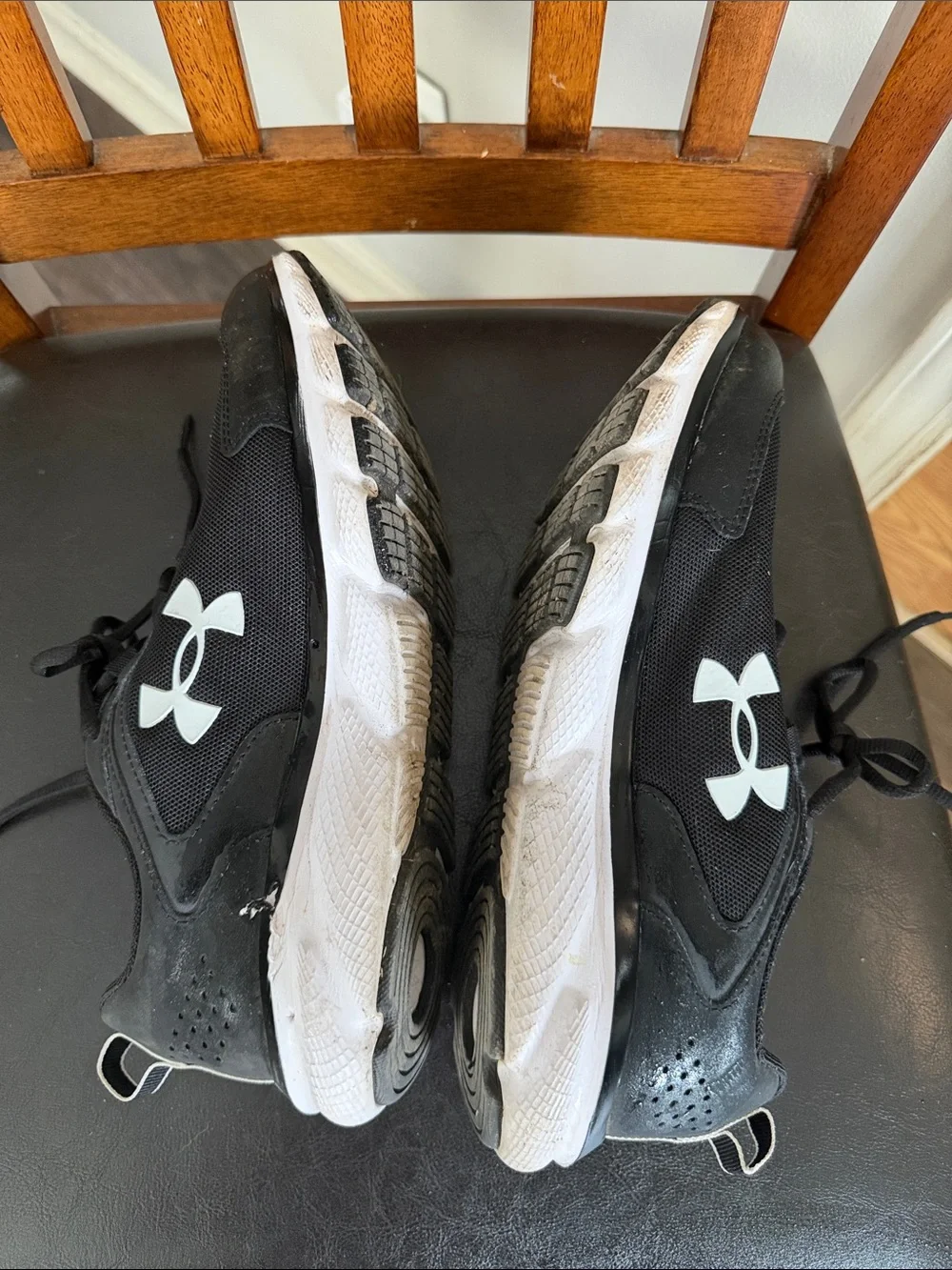 Under Armour Sneakers